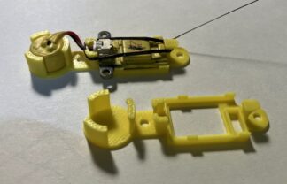 Quick-change mounting clip for BMK GPS Tracker with cell retainer